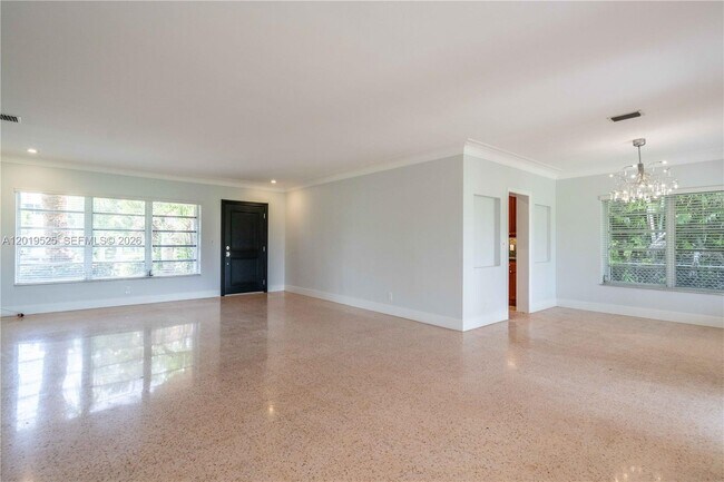 Building Photo - 475 S Shore Dr
