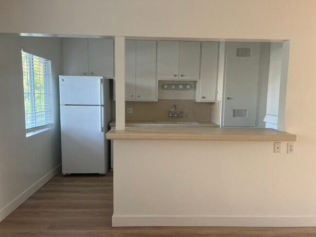 Building Photo - 11333 Venice Blvd