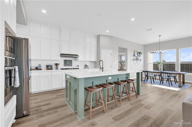 Building Photo - 25 Belle Ct