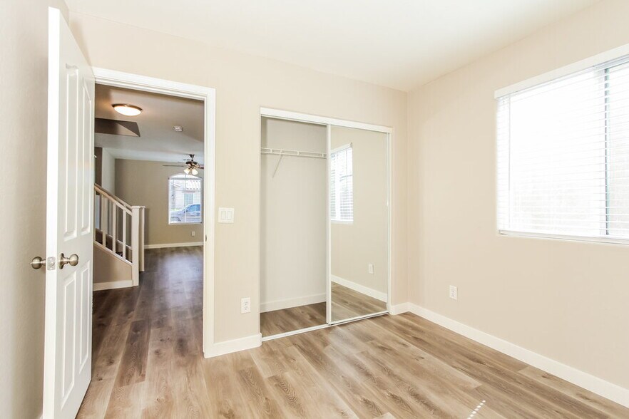 Building Photo - 6628 W Monroe St