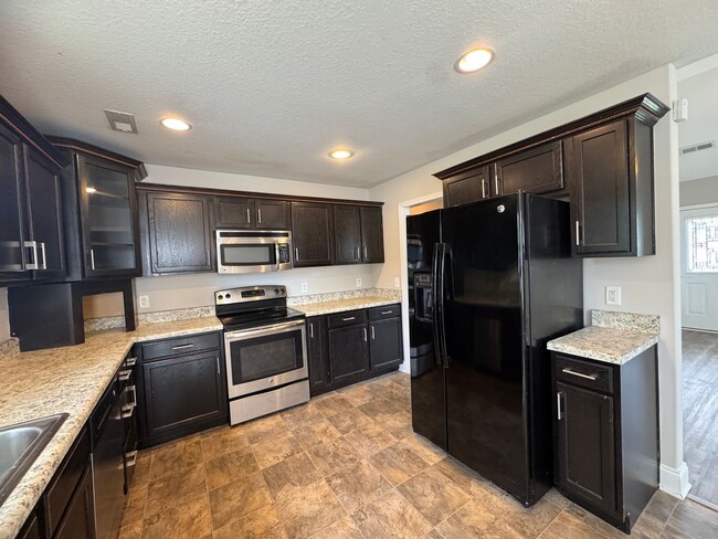 Building Photo - Gorgeous Single Family Home