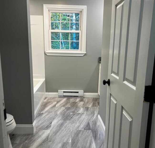 Building Photo - 16 Boulder Dr