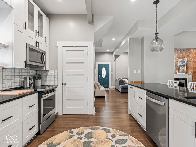 Building Photo - 622 N Hamilton Ave