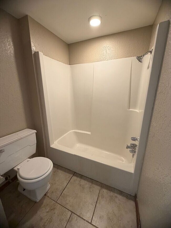 Building Photo - 7301 Edenborough Dr