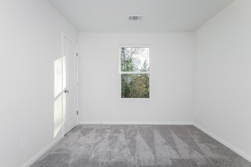 Building Photo - 15657 Briar Frst Dr