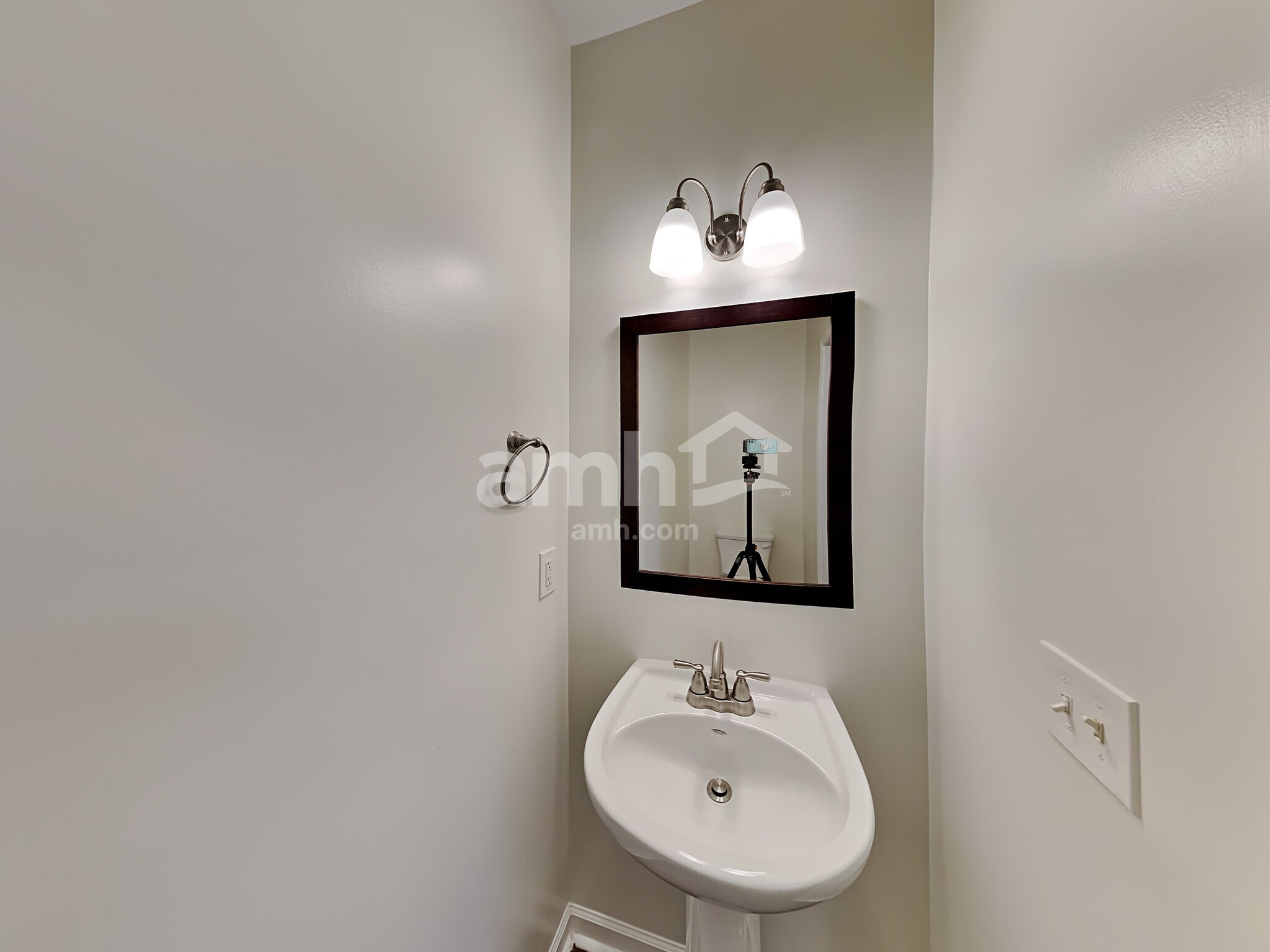 Building Photo - 343 Alcovy Way