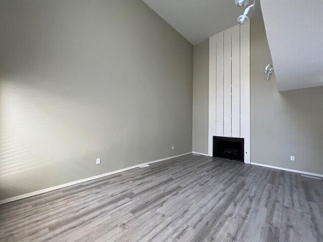 Building Photo - 1902 Three Stars Rd