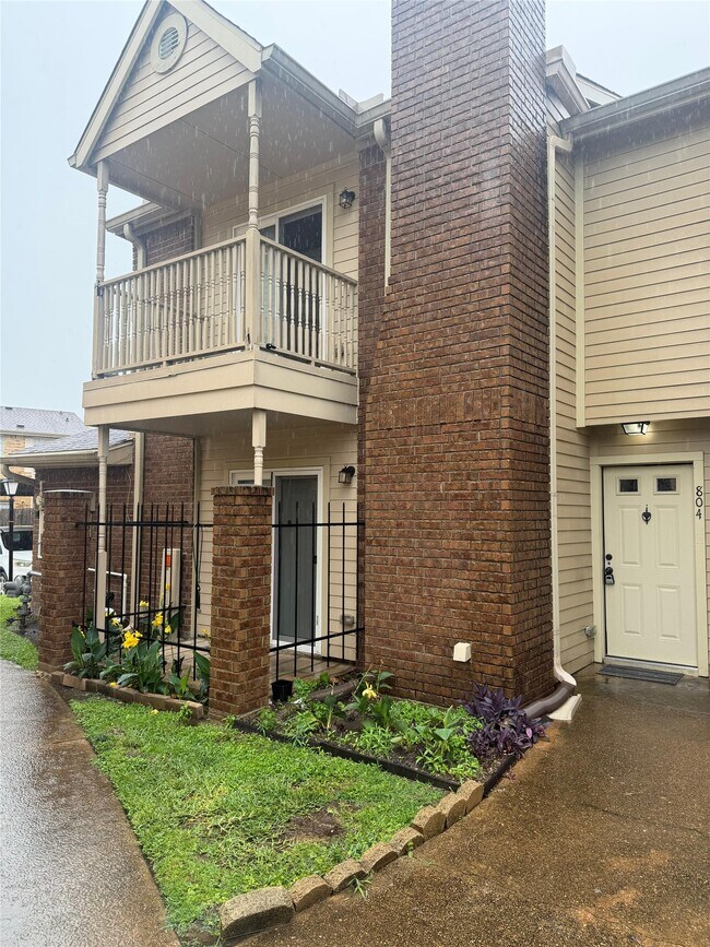 Building Photo - 3600 Jeanetta St