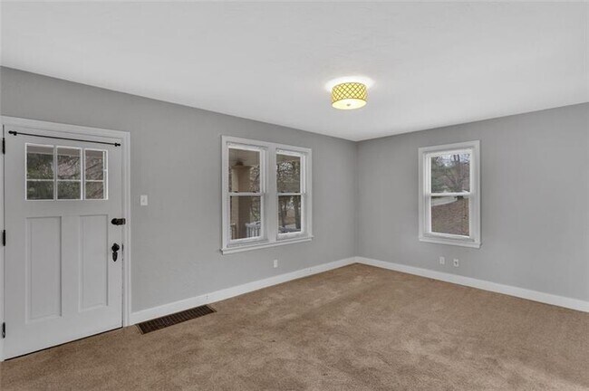 Building Photo - 1499 Stoltz Rd
