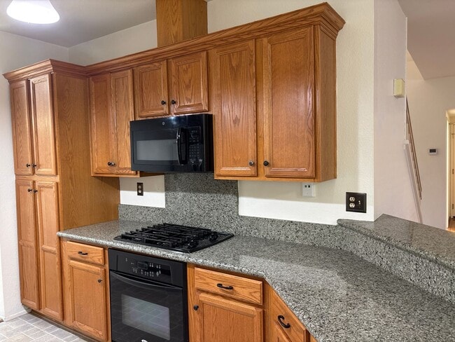 Building Photo - Four Bedroom Home in Sante Fe Hills, San M...