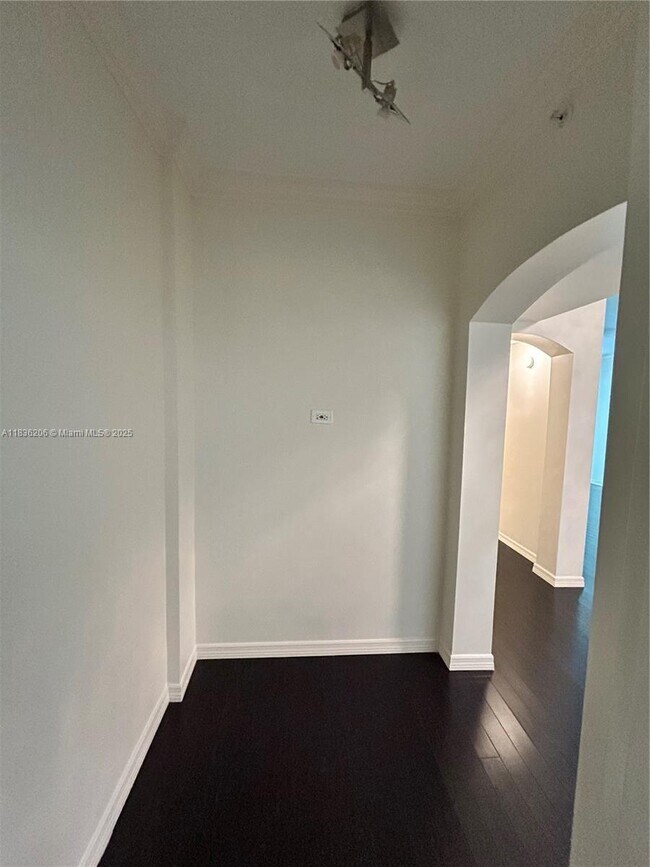 Building Photo - 9172 Collins Ave