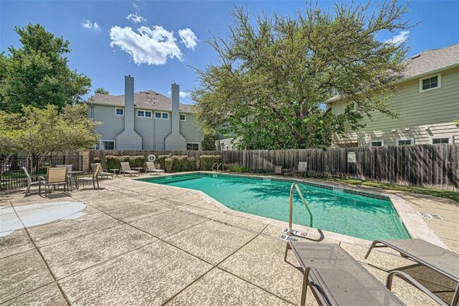 Building Photo - 8518 Cahill Dr