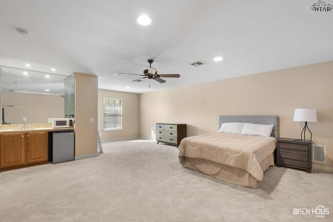 Building Photo - 4122 Candlewood Cir