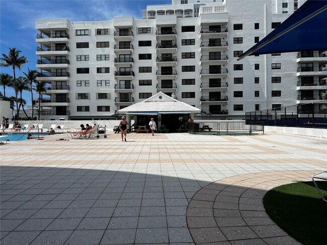 Building Photo - 5445 Collins Ave