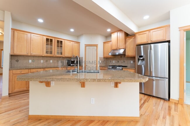 Building Photo - 20322 10th Ave W