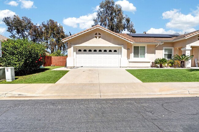 Building Photo - 1528 Knoll Park Glen