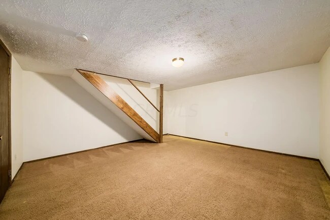 Building Photo - 3047 Bethel Rd