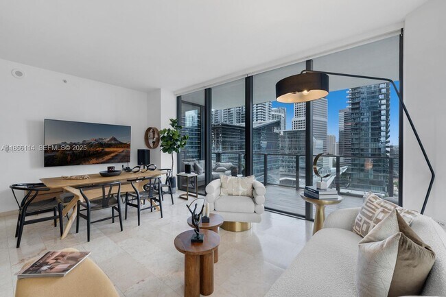 Building Photo - 88 SW 7th St