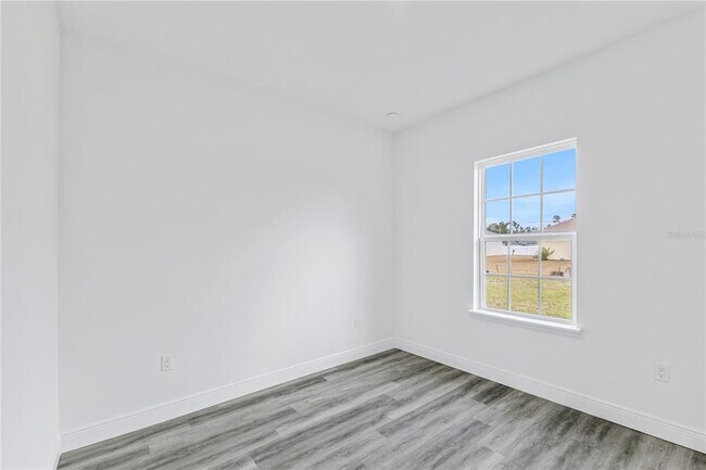 Building Photo - 3041 SW 168th Loop