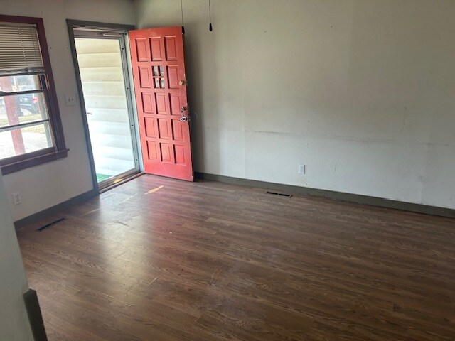 Building Photo - 1438 N Battin St