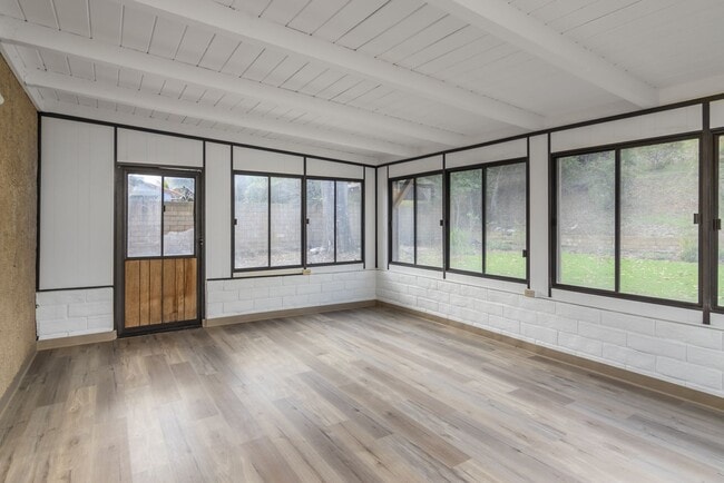 Building Photo - Move-in Ready - Available March 1