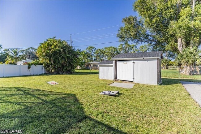 Building Photo - 4584 San Antonio Ln