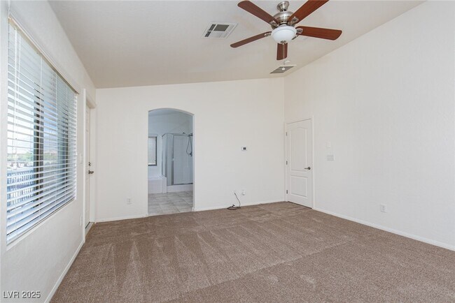 Building Photo - 5945 Gold Horizon St