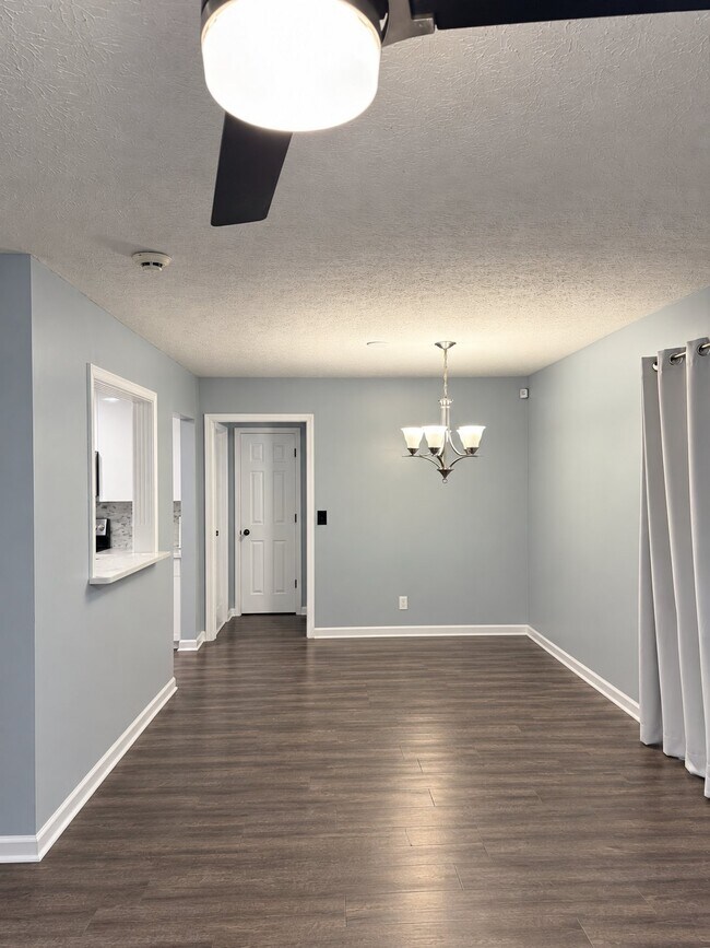 Building Photo - 11412 Reality Trail