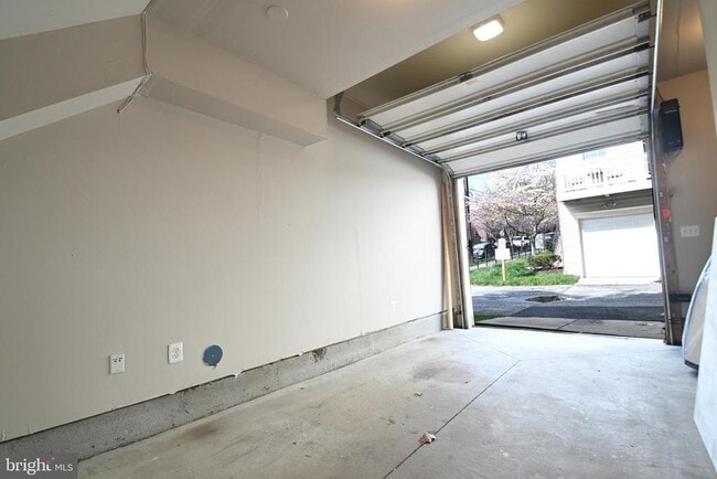 Building Photo - 4289 S Capitol St SW