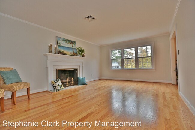 Building Photo - 4 br, 2.5 bath House - 484 Goodspeed Road