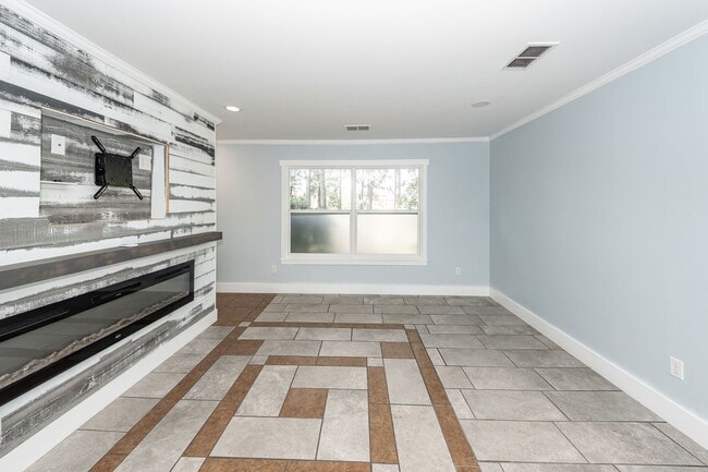 Building Photo - 2 Bedroom, 2 Bathroom Condo in Woodscape - Mt Pleasant