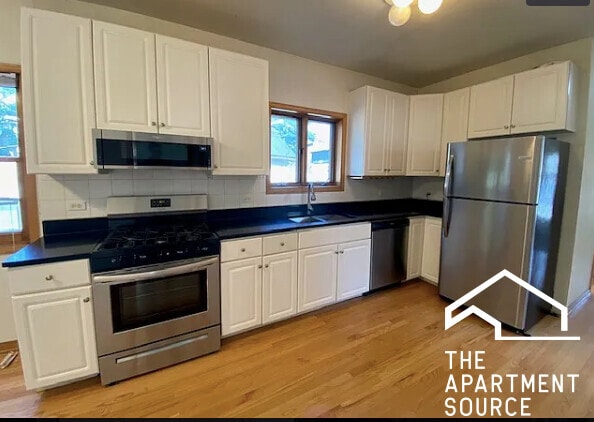 Building Photo - 1349 N Wolcott Ave