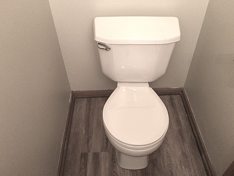 Building Photo - 1915 Berwick Ct