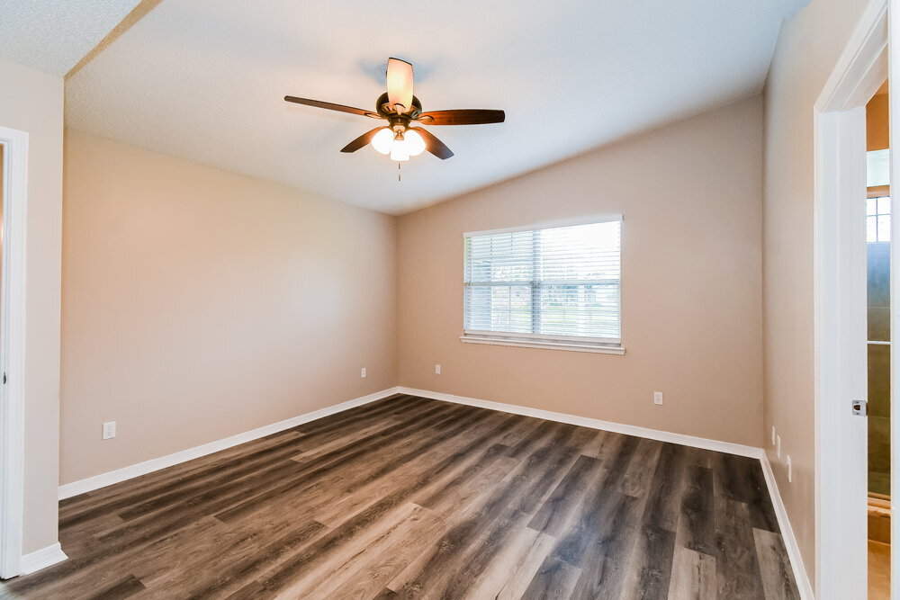Building Photo - 4357 Lake Woodbourne Dr S