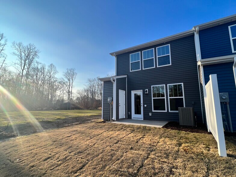 Back View - 1397 Maplesmith Way