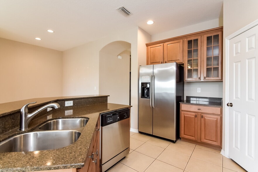 Building Photo - 2906 Copper Heigt Ct