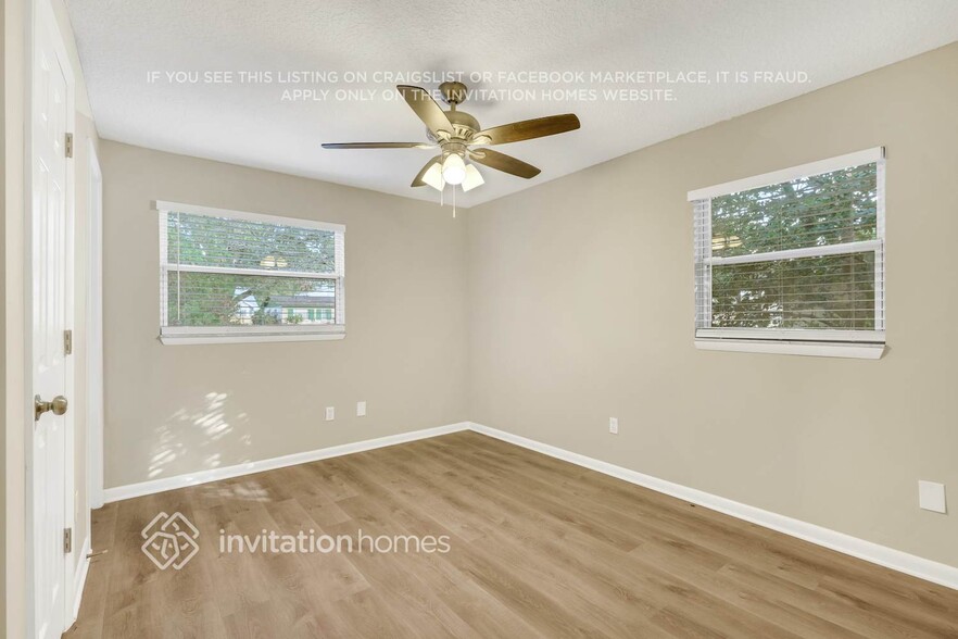 Building Photo - 5204 Acoma Ave