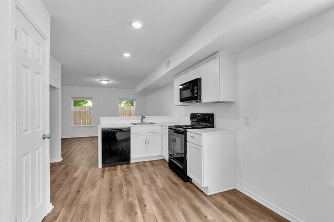 Building Photo - 350 Debus Dr