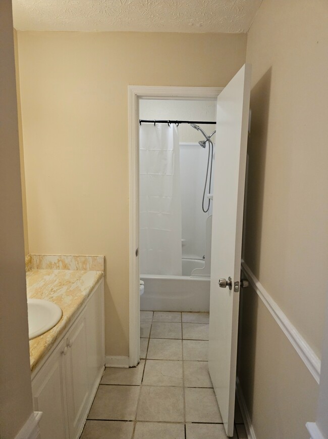 Building Photo - 3126 Caliente Ln