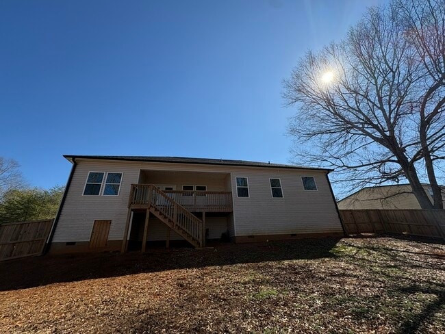 Building Photo - 208 Anchor Rd