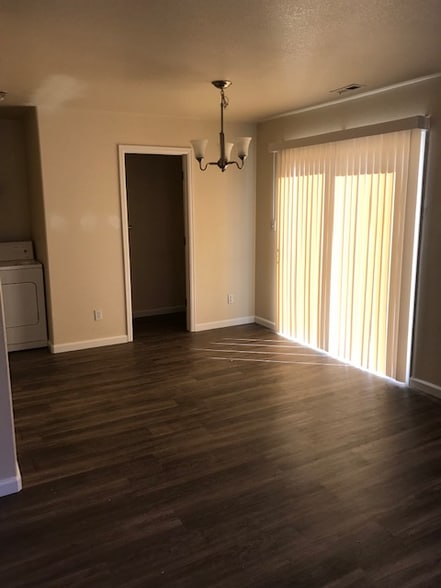 Building Photo - 778 Century Ln