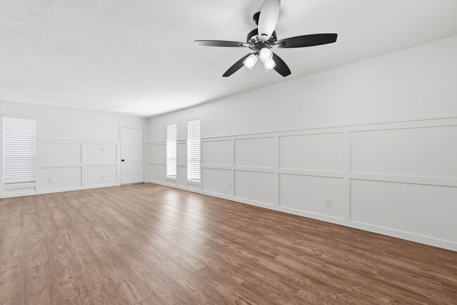 Building Photo - REMODELED! One Bedroom/One Bath in Historic Downtown Mesa