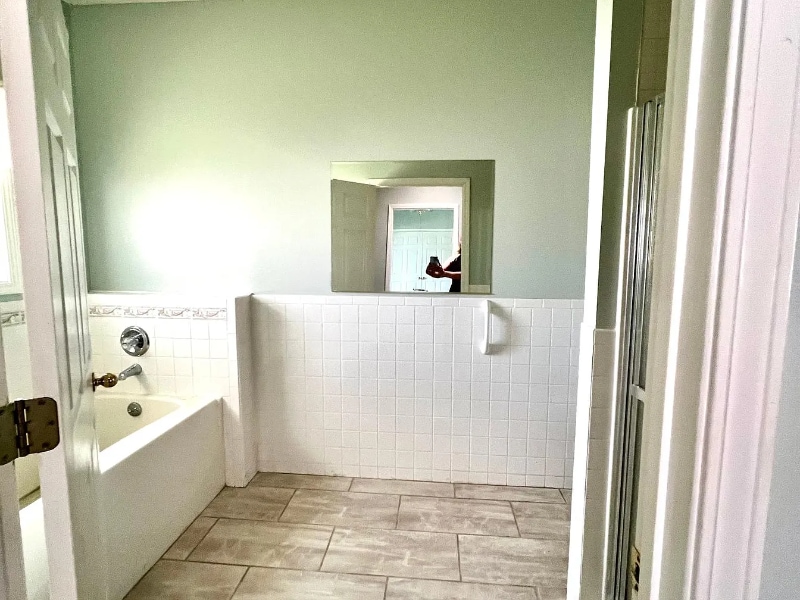 Building Photo - 300 Oaklawn Dr