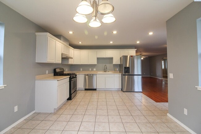 Building Photo - 3 Bed/2 Bath House in West Kennewick