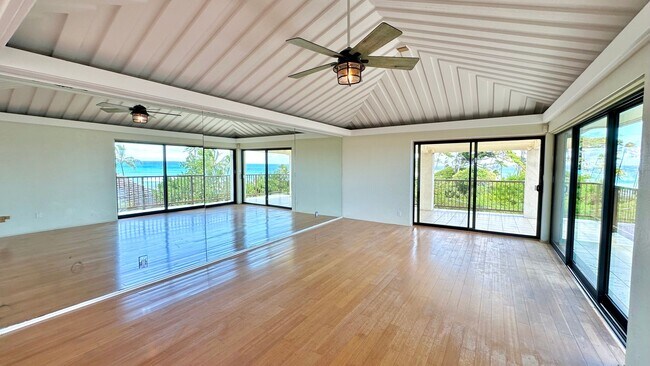Building Photo - 3643 Diamond Head Rd