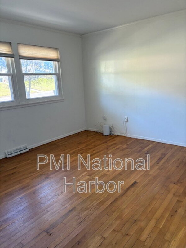 Building Photo - 13323 Warburton Dr