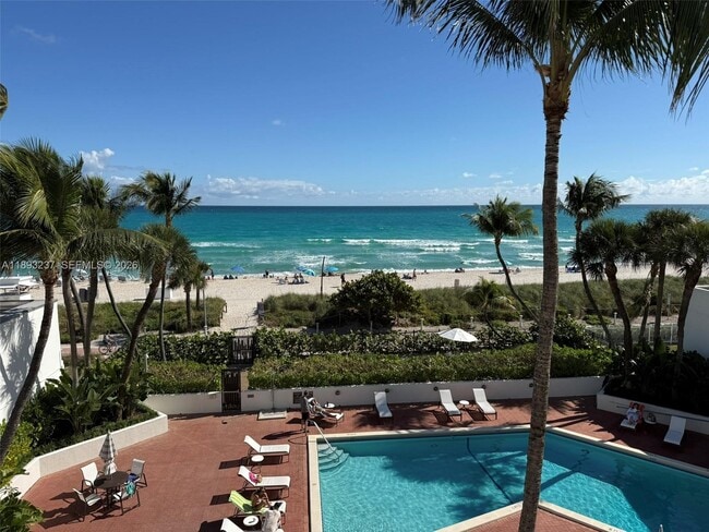 Building Photo - 5415 Collins Ave