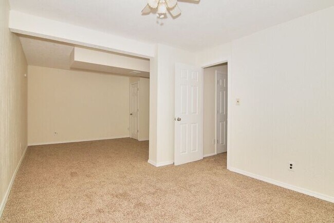 Building Photo - Nicely Updated Home
