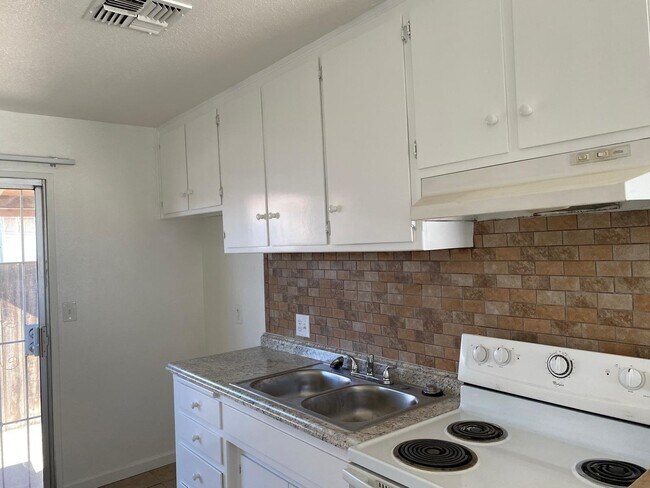 Building Photo - 9913 Stobaugh St