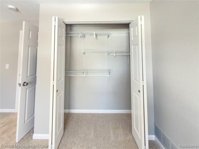 Building Photo - 1341 Millbrook Trail